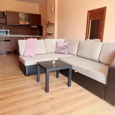 Cozy One - Bedroom In Grenada By Menada Apartman
