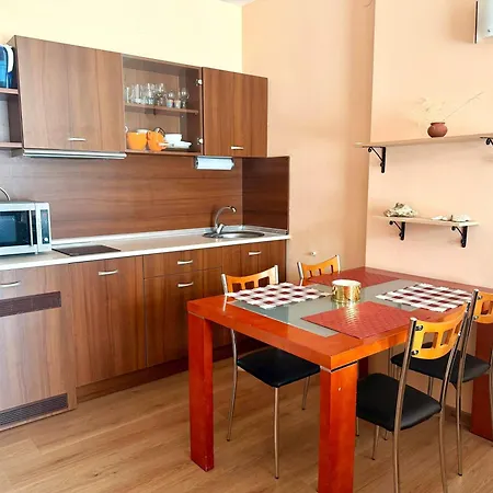 Cozy One - Bedroom In Grenada By Menada Apartman *